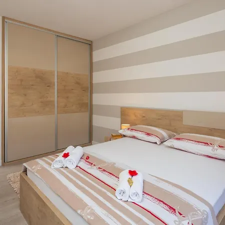 Mintos Luxury Apartman *