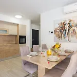 Mintos Luxury Apartamento