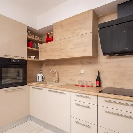 Apartment Mintos Luxury Podstrana