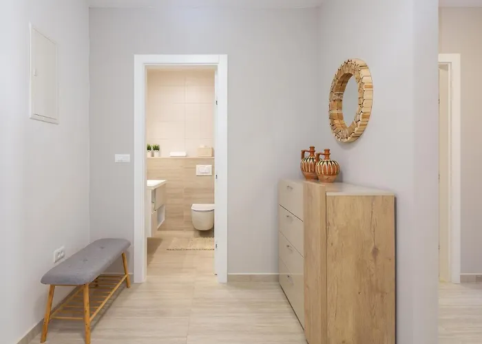 Mintos Luxury * بودْسْتغانا